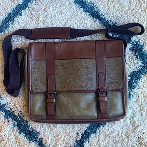 Johnston & Murphy Woodland Flap Messenger Bag